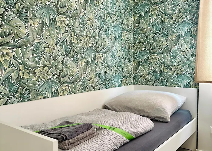 Neuwertiges Mit Schnellem Wlan, Glasfaser, R7 Appartamento *